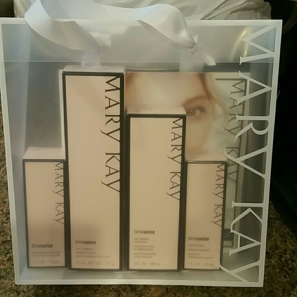 Marykay Time wise miracle set
