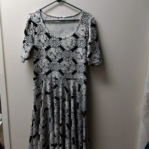 Black and White Nicole