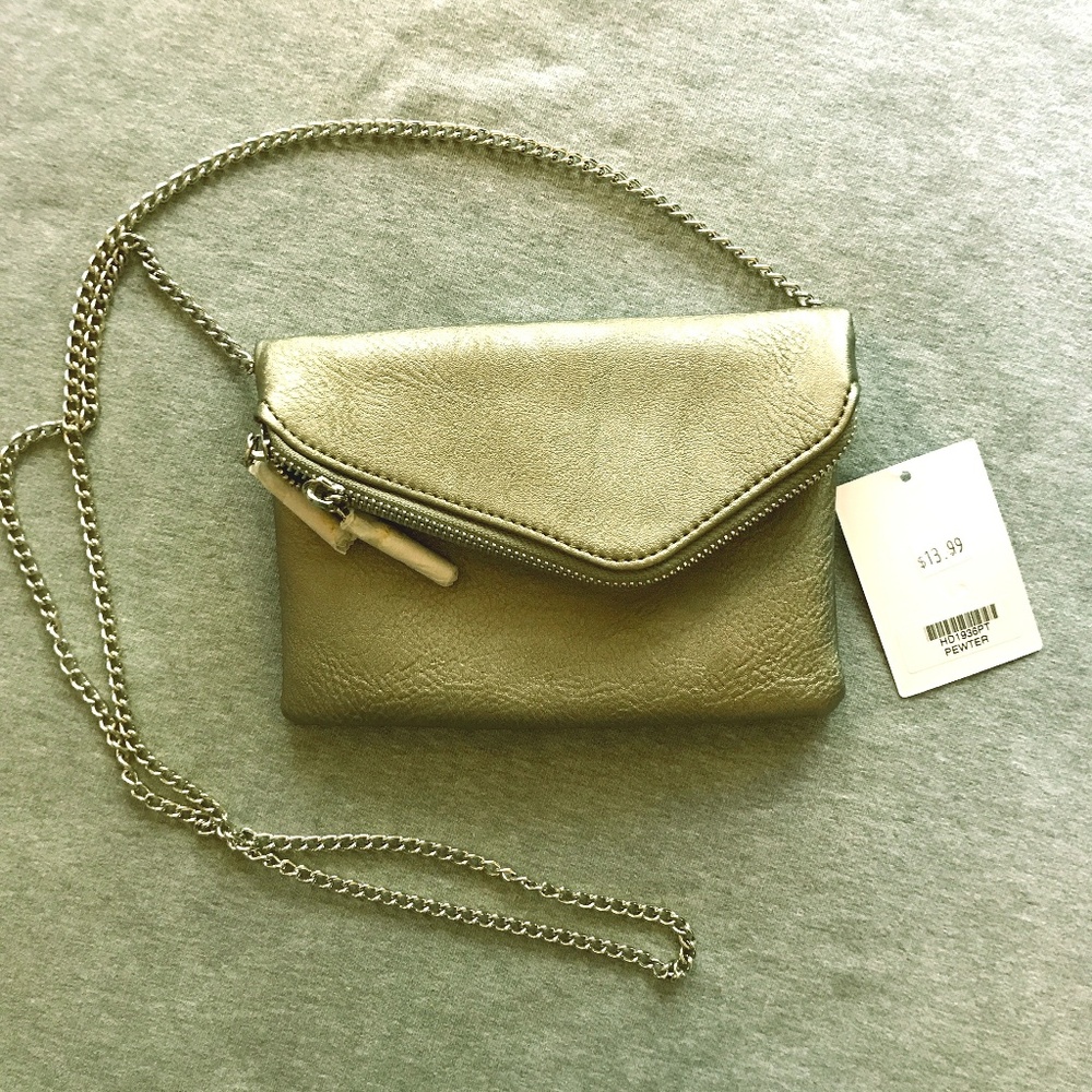 NWT Crossbody with Removable Chain
