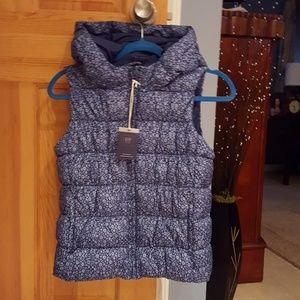Gap puffer vest