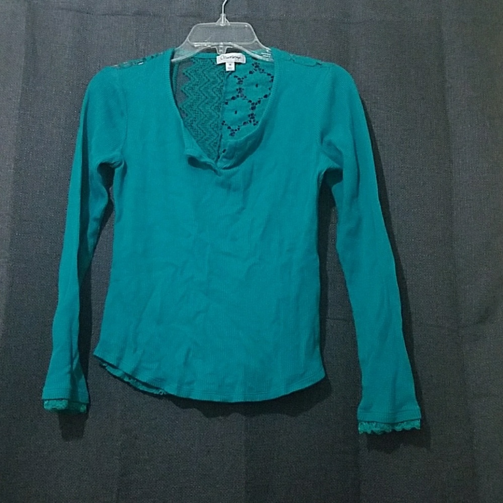 Teal long sleeve tee with a beautiful lace back