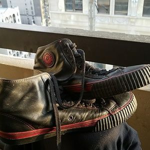 PF FLYERS MEN'S SHOES SIZE 13 BLACK AND RED