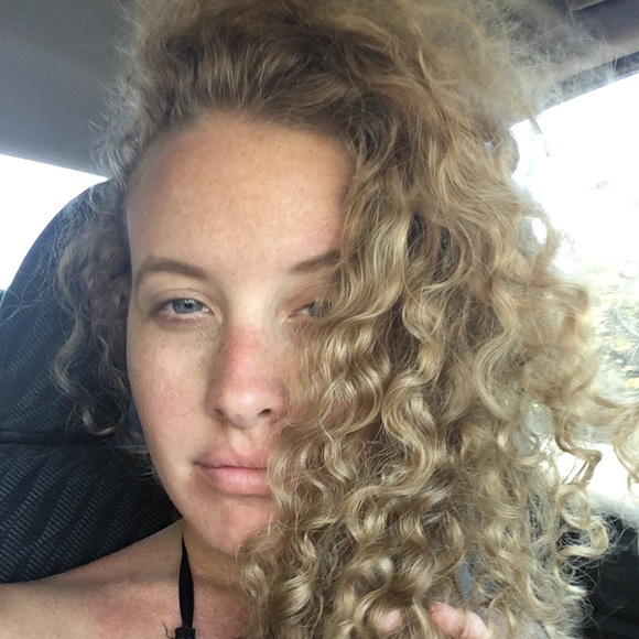 Meet your Posher, Justine - Picture 1 of 1