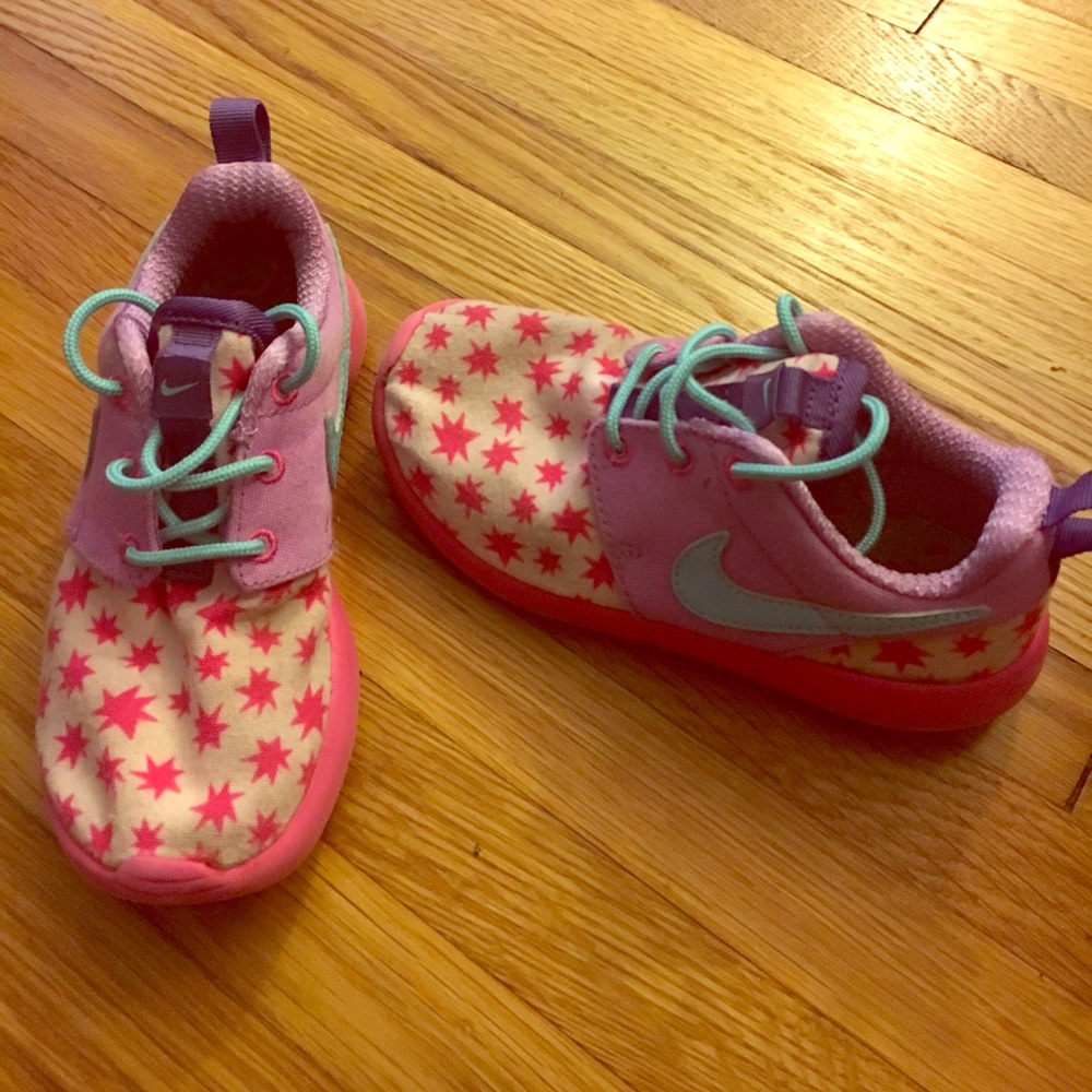 Toddler girls Nike sneakers.