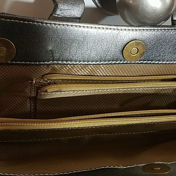 Purse - Picture 2 of 3