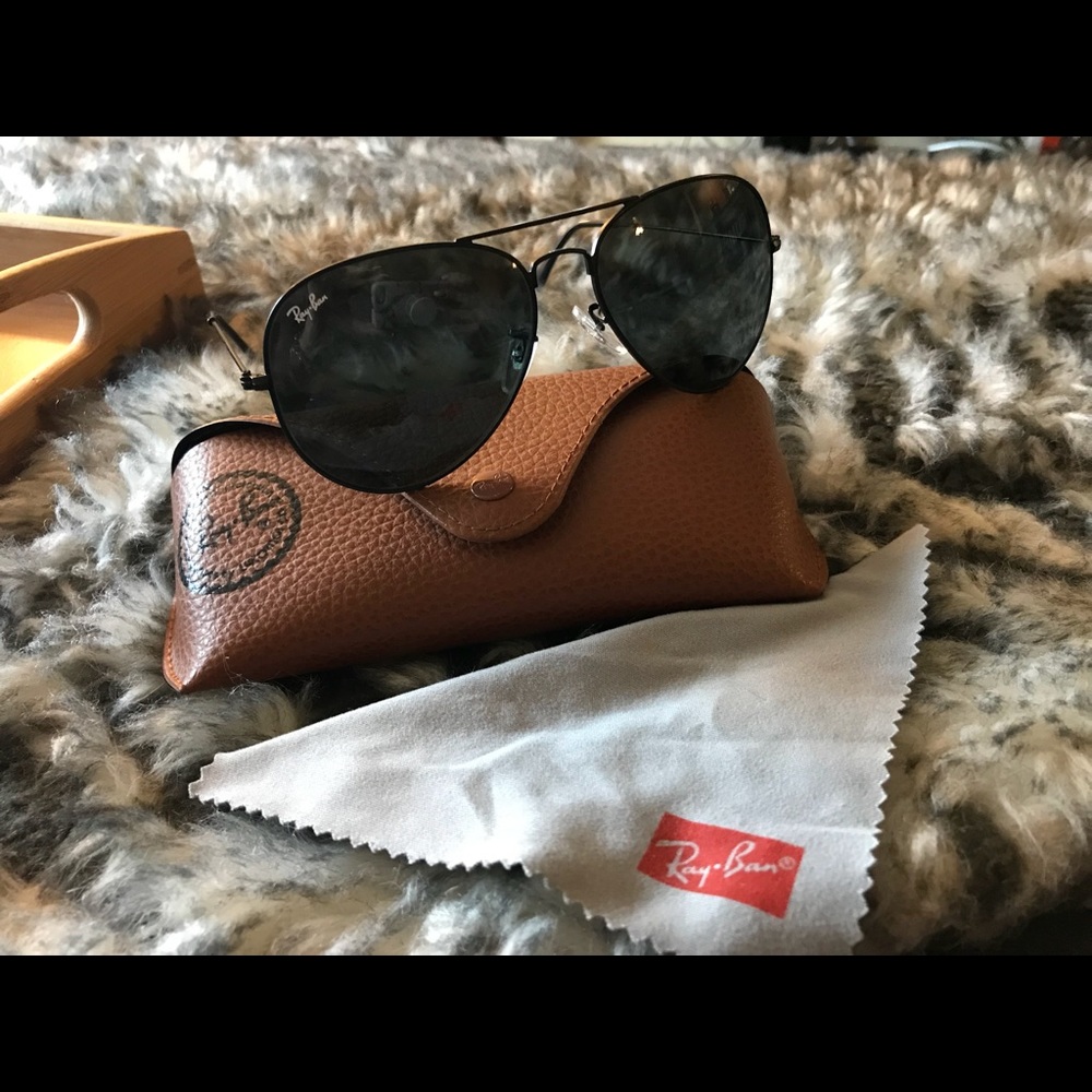 Black authentic ray bans aviator sunglasses women
