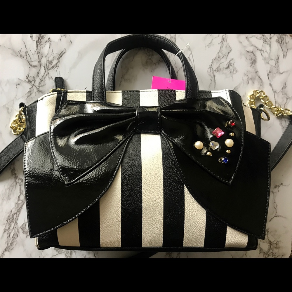 💗Betsey Johnson Double Zip Stripe Satchel W/bow💗