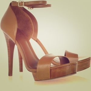 Tory Burch Amina tan heels size 7 1/2