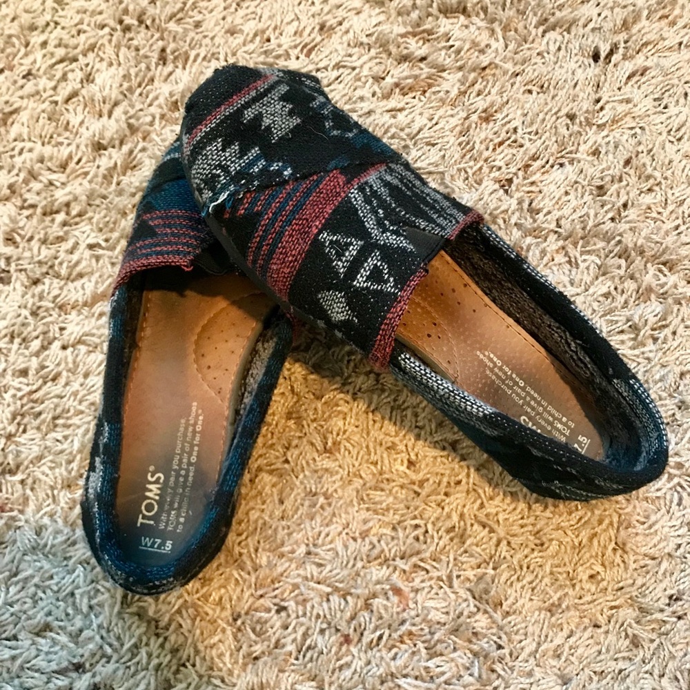 Tribal fur lined Toms