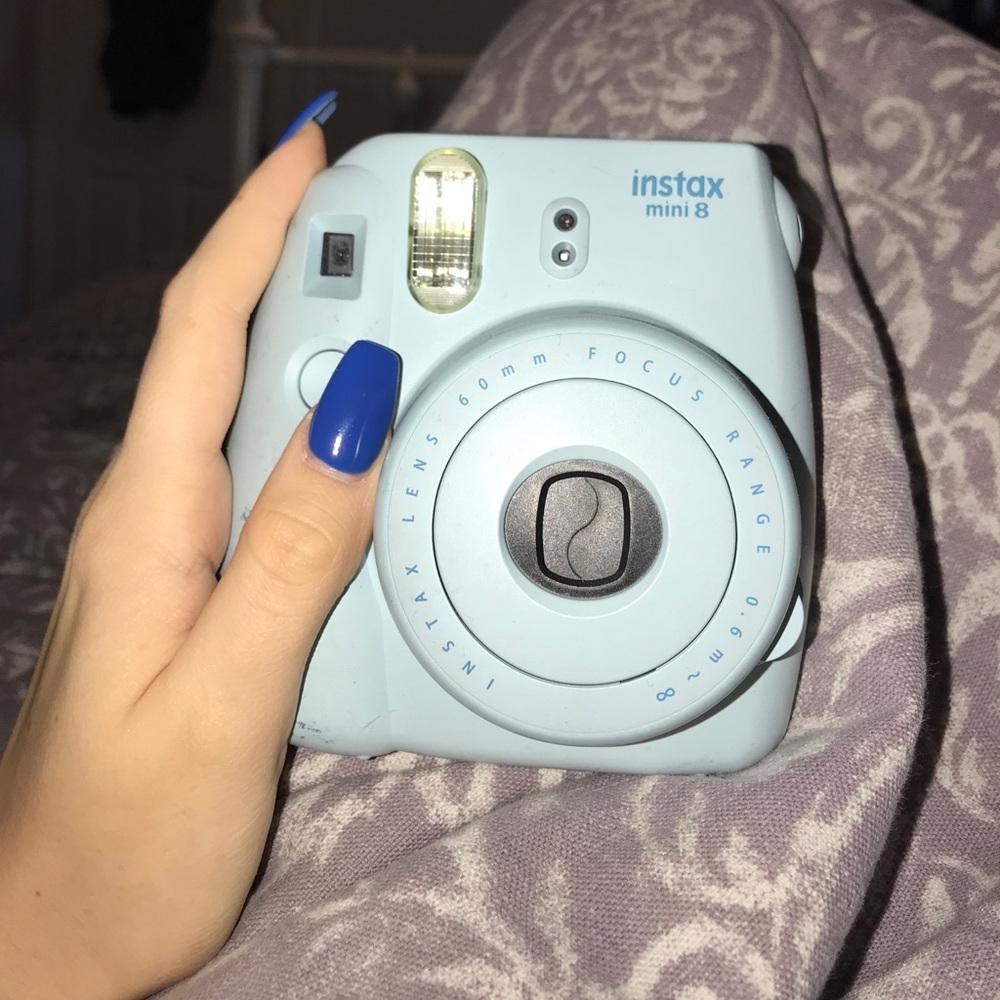 pastel blue polaroid instax mimi 8 camera