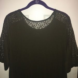 Old navy lace sleeve shirt