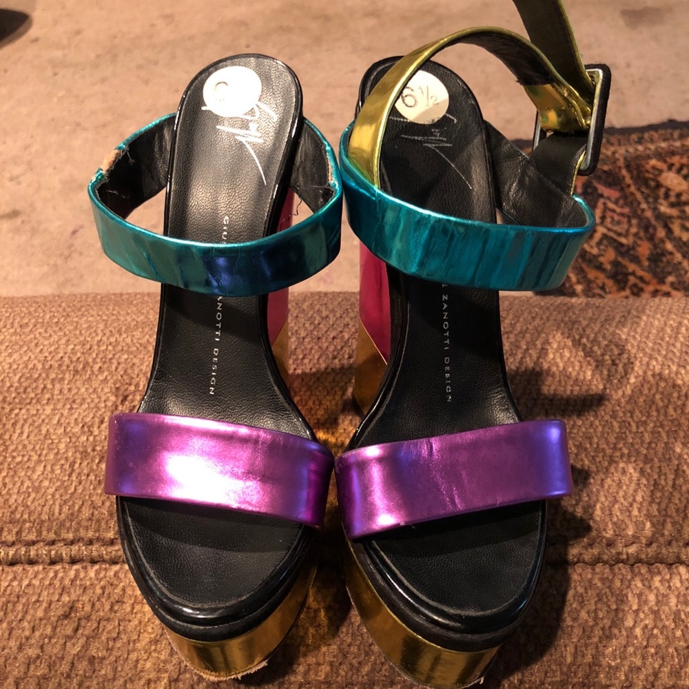 Guiseppe colorblock wedges