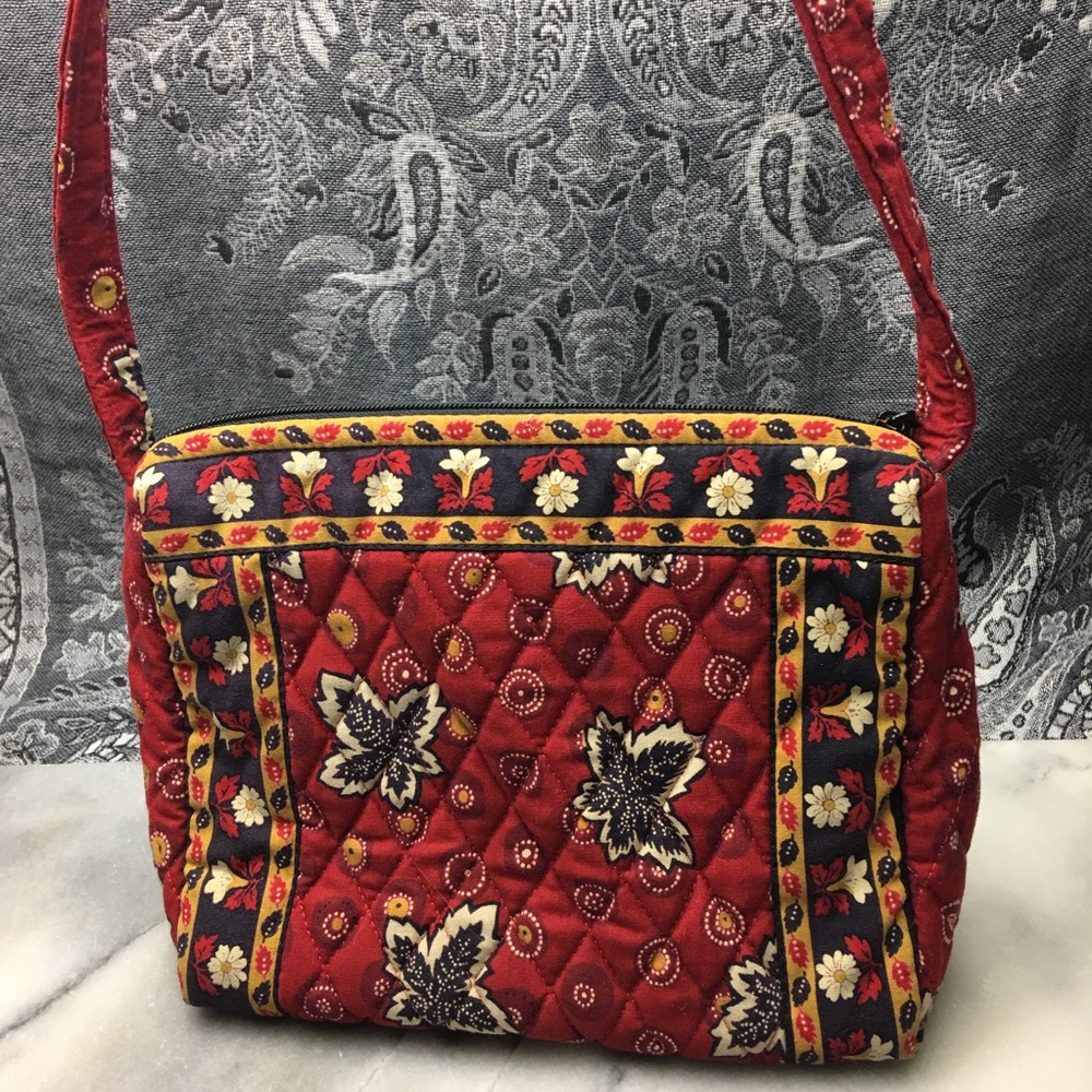 VINTAGE:: Red Floral Vera Bradley bag