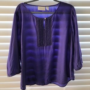 Blouse women size 3 color purple.
