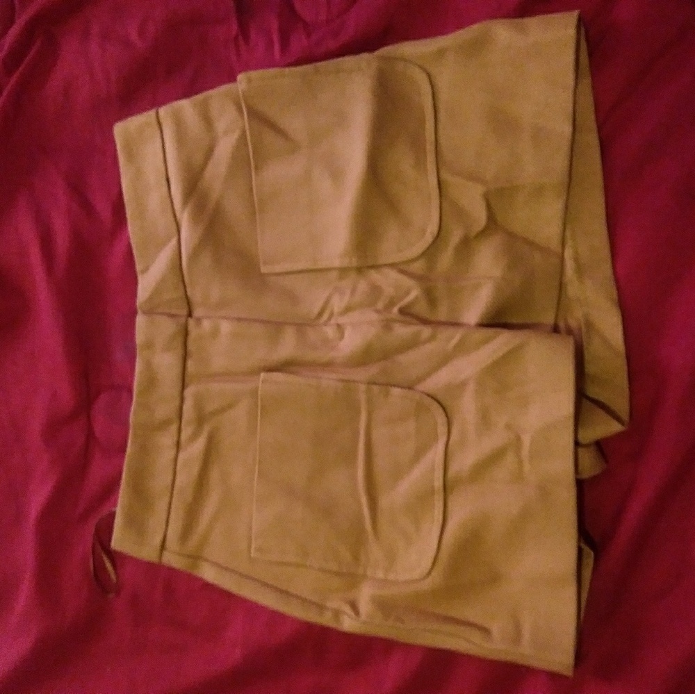 Highwaisted tan brown shorts