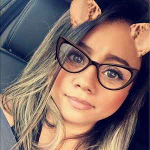 Meet your Posher, Norma