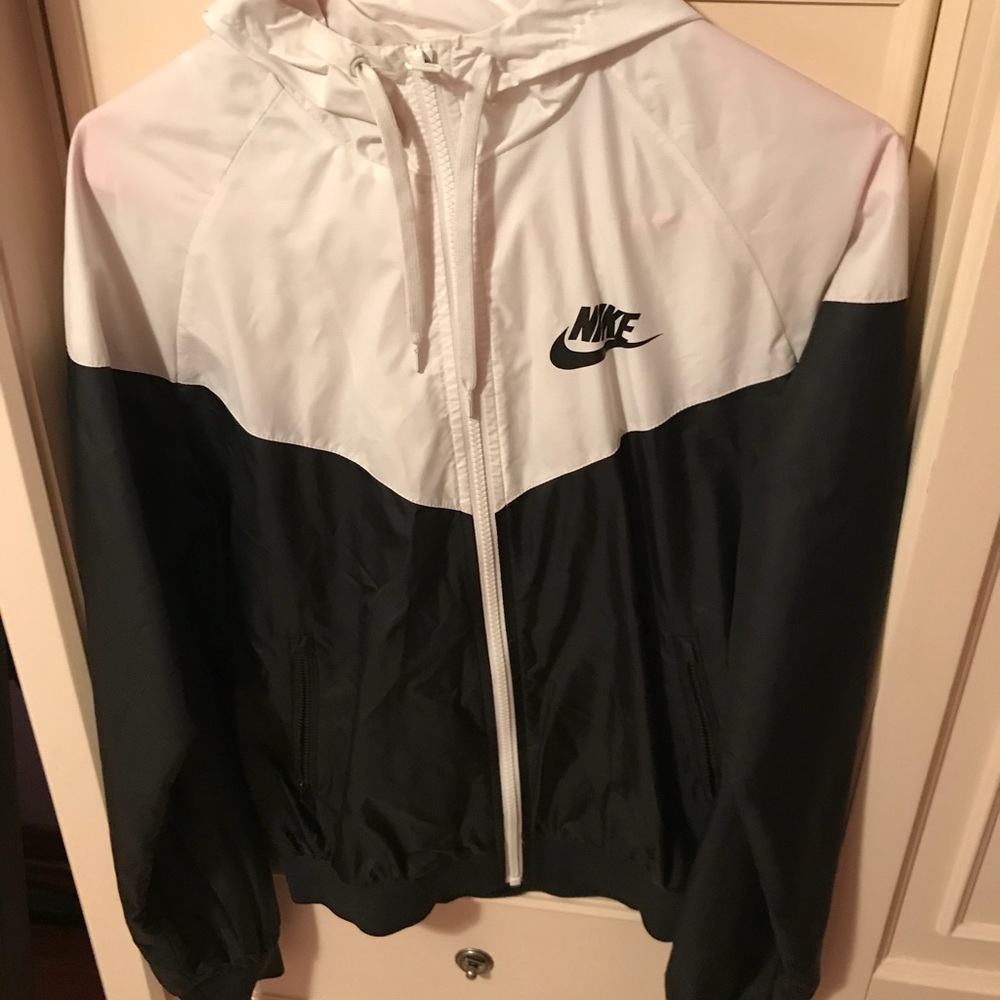 Nike jacket size medium