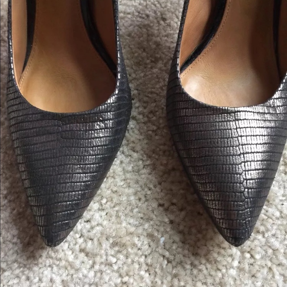 ⚡️Coach women’s metallic bronze point tie pump-10 - Picture 2 of 8