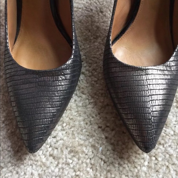 ⚡️Coach women’s metallic bronze point tie pump-10 - Picture 2 of 8