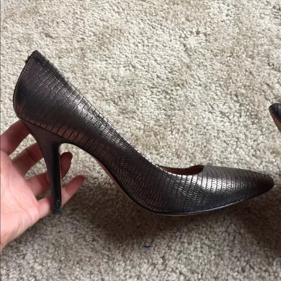 ⚡️Coach women’s metallic bronze point tie pump-10 - Picture 5 of 8