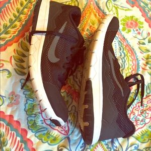Nike Flex Experience 4 -sold on Mercari