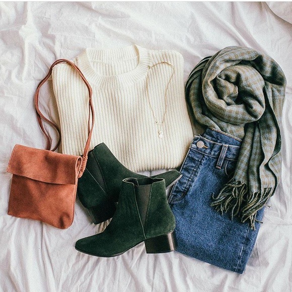 Customizable Fall Mystery Box! 🤍 - Picture 5 of 7