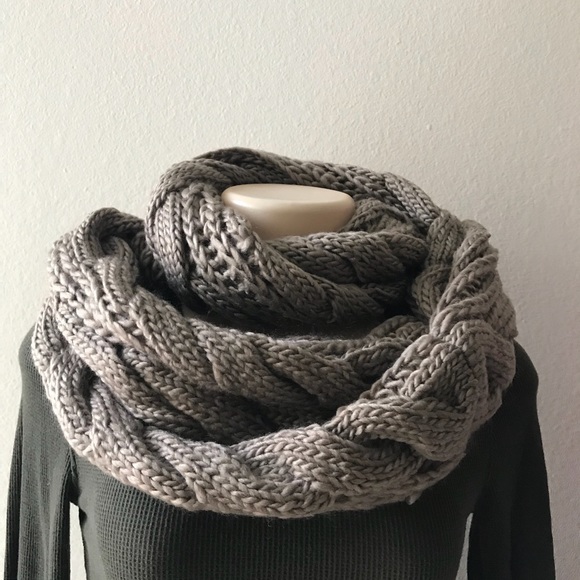 💧LAST/1💧Olive Chunky Scarf - Picture 2 of 5