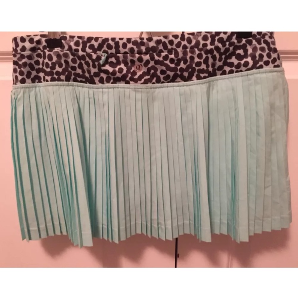 Lululemon skirt!!
