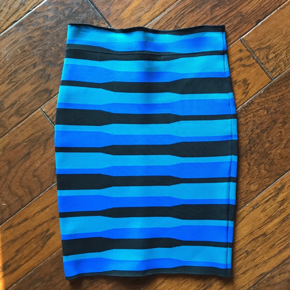 BCBG Black and Blue skirt