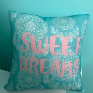 NWOT Sweet Dreams Decorative Pillow