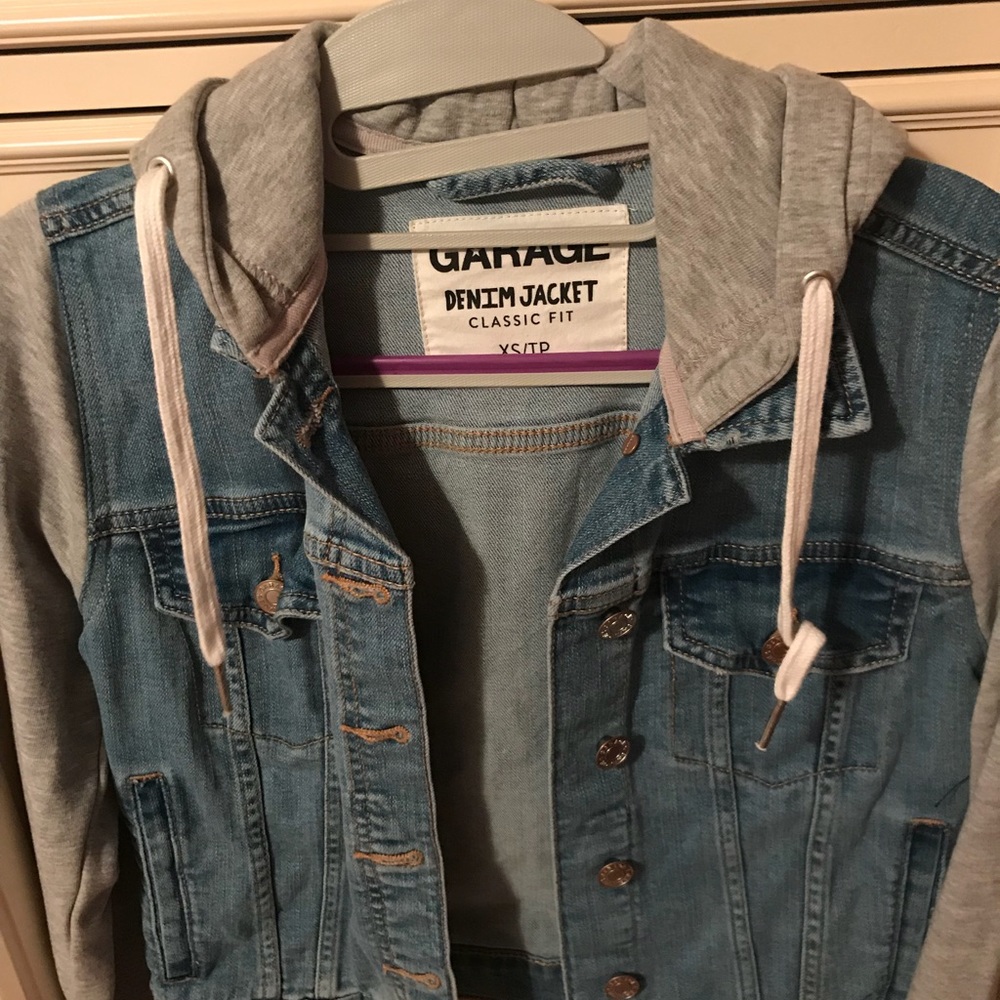 Jean jacket - Picture 2 of 3