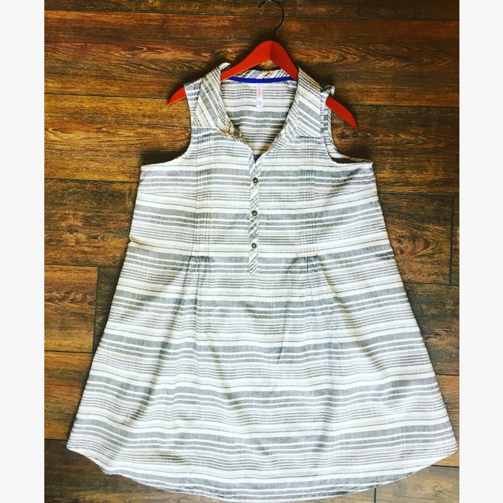 NWOT Pintuck Shirtdress
