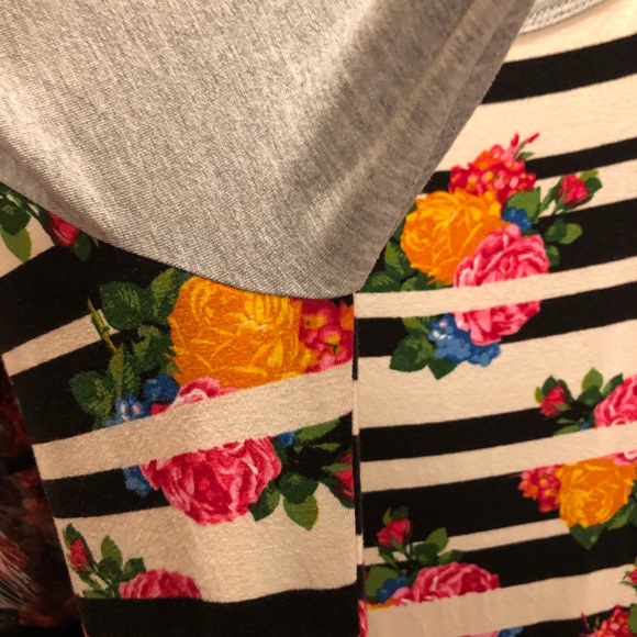 LuLaRoe Julia “THE Julia” 3XL Striped Floral NWT - Picture 3 of 5