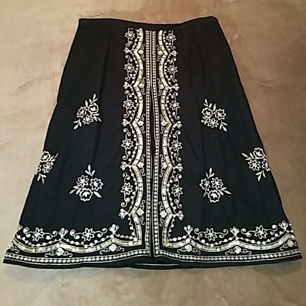 NY&C Black floral embroidered skirt