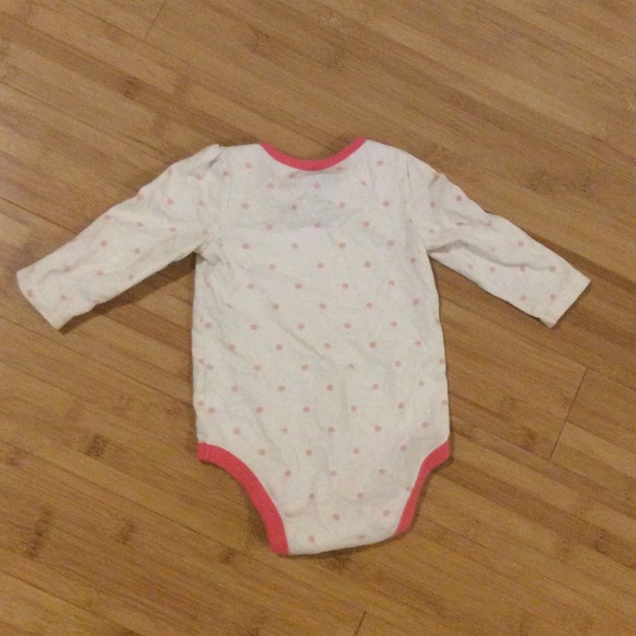 A polka dot long sleeve onesie - Picture 5 of 6
