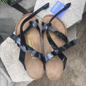 Birkenstock (YARA)