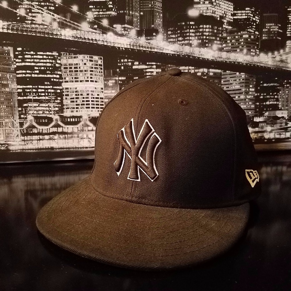 New York Yankees fitted cap