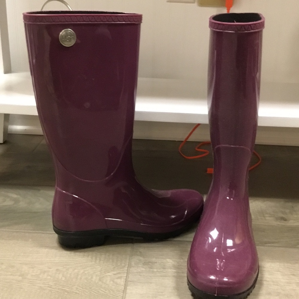 Ugg rain boots