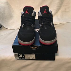 Jordan retro 4