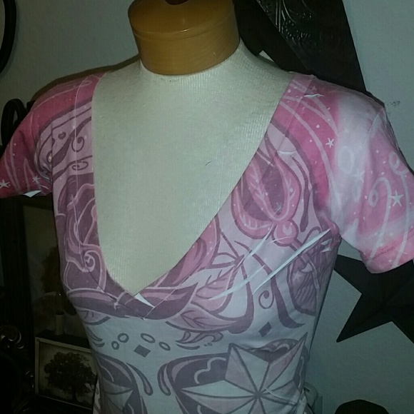 Juniors Hot Leathers Vneck Tee - Picture 2 of 7