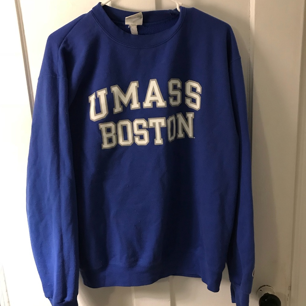 Size medium umass Boston sweater