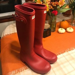 *TODAY ONLY* Hunter rain boots size 6 *red*