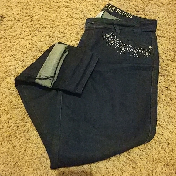 Jeans - Picture 1 of 2
