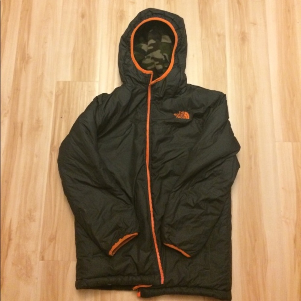 Boys size M North Face winter coat
