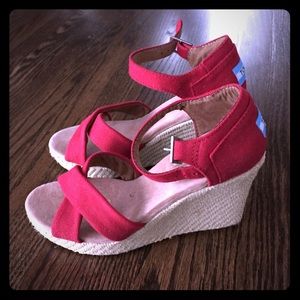 TOMS wedges