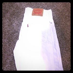 White Levi jeans