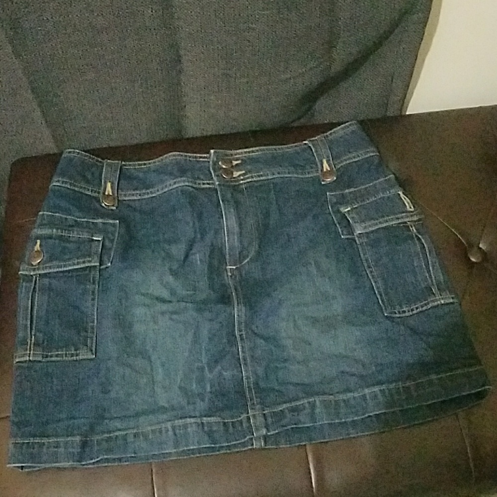 Size 8 Old navy denim mini skirt