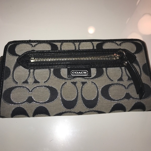 Coach Handbags - Coach wallet, never used
