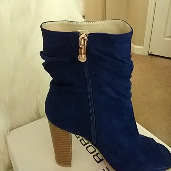 Shoes - Picture 2 of 3