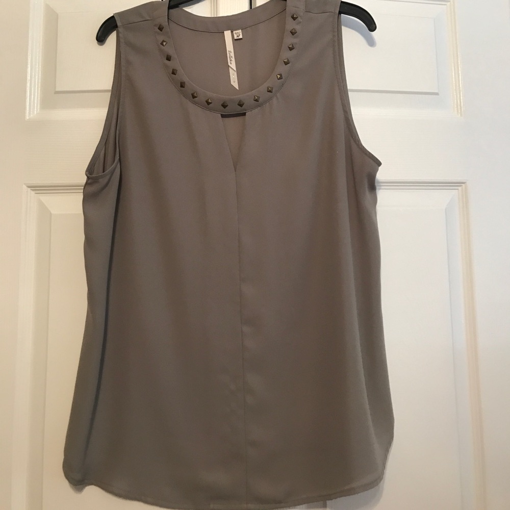 Sleeveless blouse